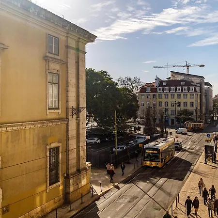 Whome A Rare Find In Lisbon's Prime Location! 公寓